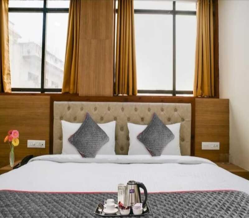 Nivedita Hotel - Varanasi — Photos 1